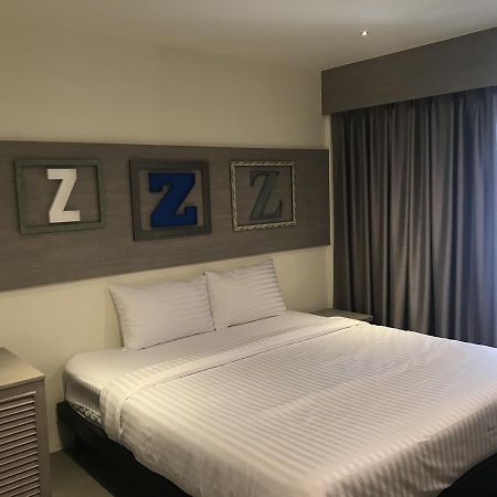 Lazy Sunday Hostel Bangkok Eksteriør billede